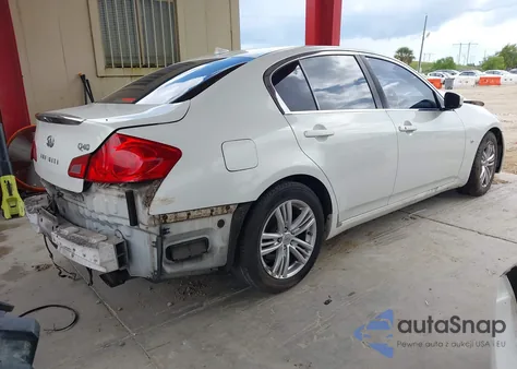 2015 Infiniti Q40 из США, поврежденный, VIN JN1CV6AP0FM501536